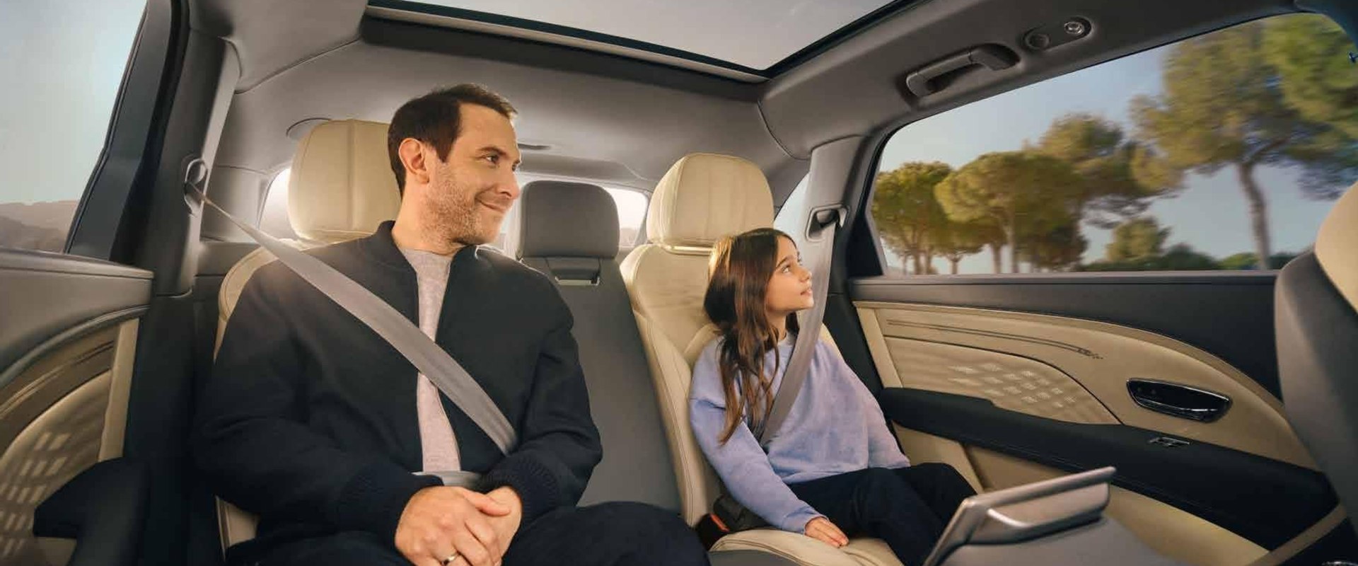 Town Cars for VIP Conference Attendees: The Ultimate Guide to Upscale Transportation Options in Seattle