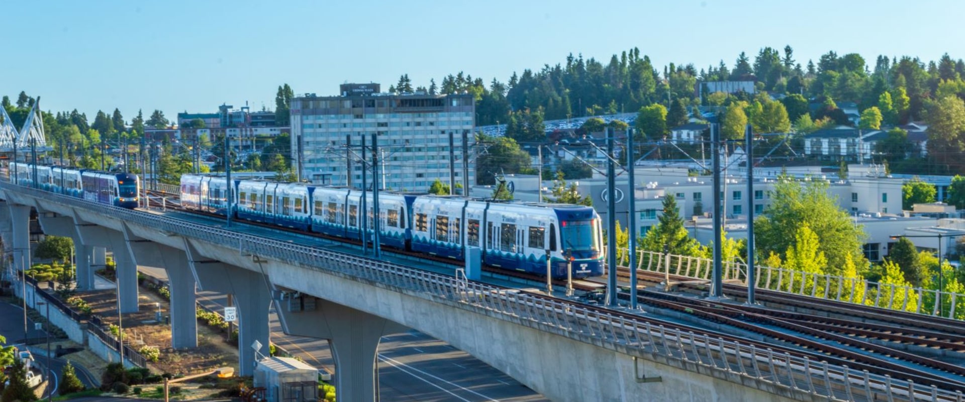 Efficient Transportation to and from Conference Venues in Seattle