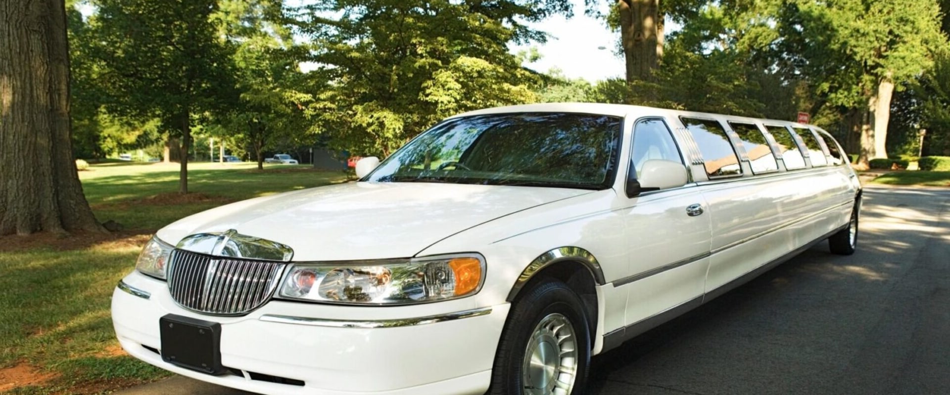 Luxurious Sedans for Business Travel in Seattle